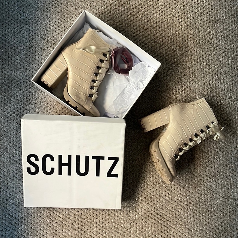 SCHUTZ Eggshell crocodile lace up boots - NEVER WORN